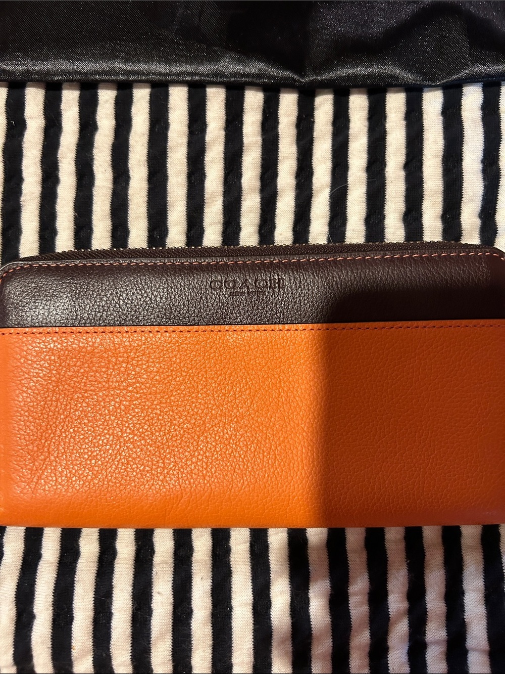 Coach Two-Tone Orange and Brown Zip Wallet - Picture 2 of 8